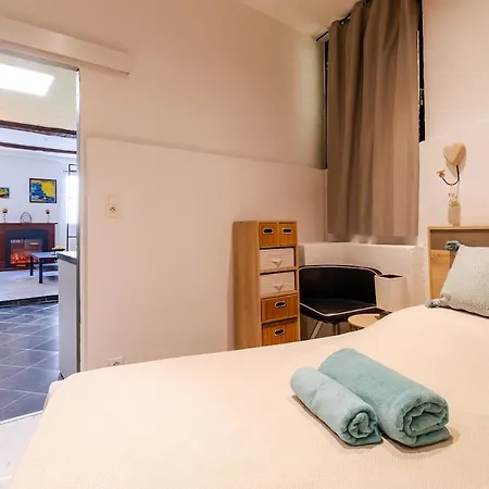 Apparemment Au Coeur Du Suquet Cannes